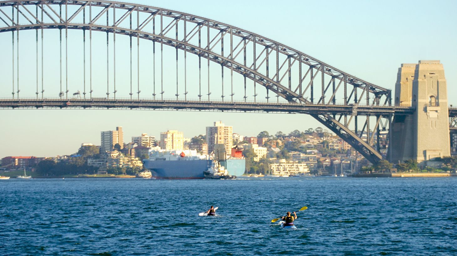 Sydney: Two-Hour Morning Kayak Tour through Sydney Harbour with Opera House Photo Opportunity