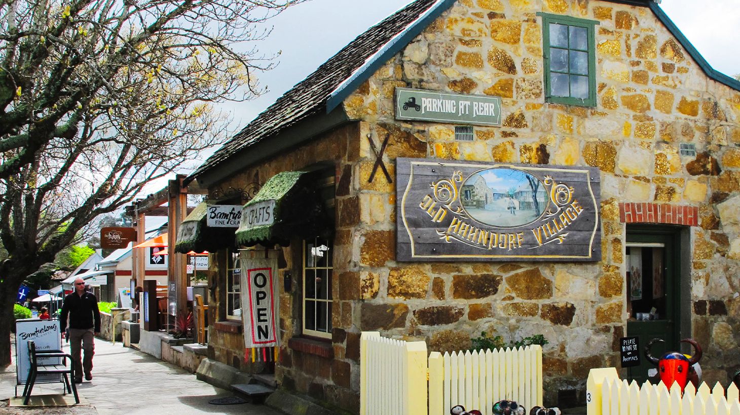 Hahndorf & Hills Food & Wine Small Group Tour with Tastings, Two-Course Lunch & Drink 3