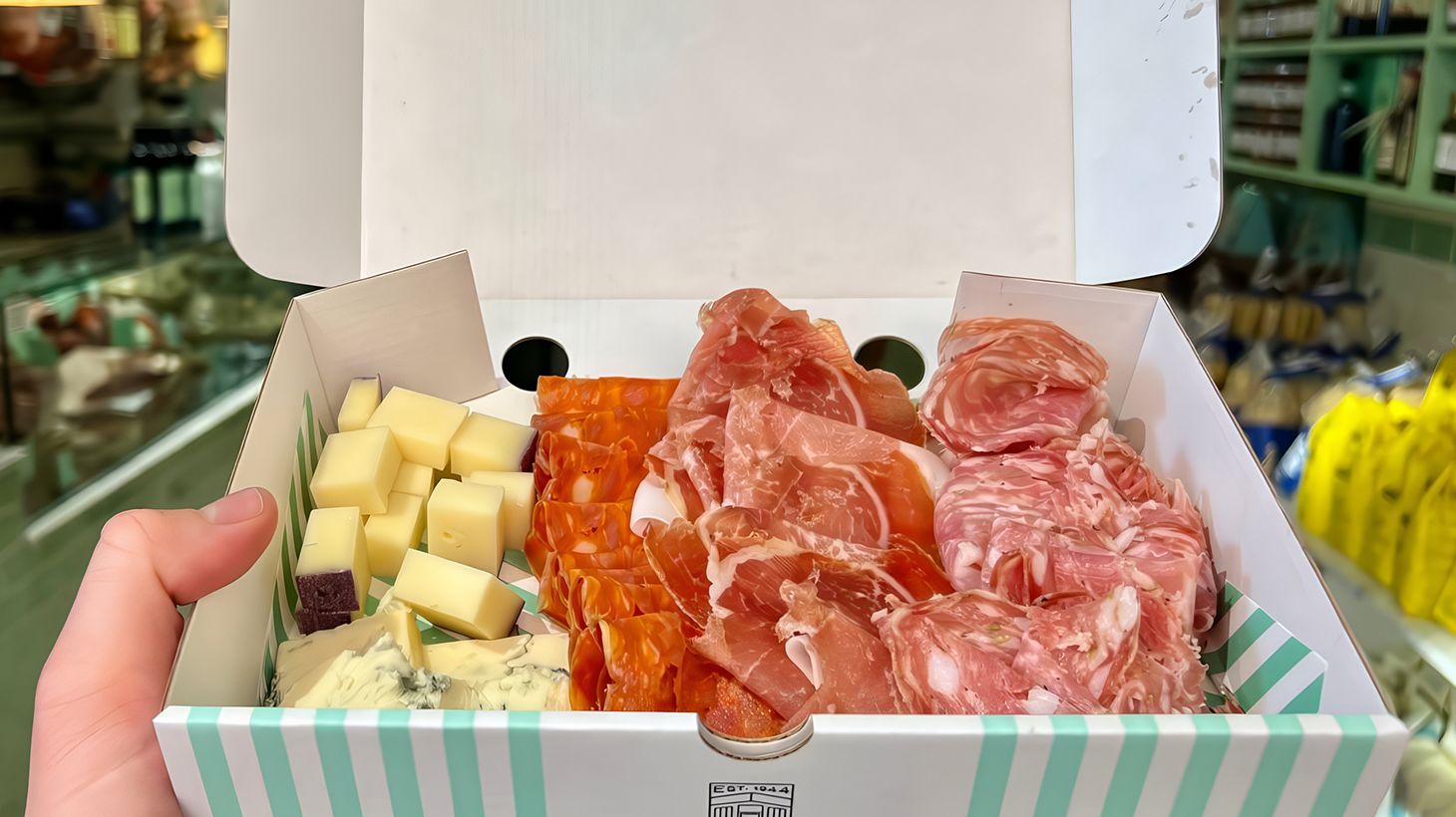Small Group 3.5-Hour Twilight Soho Food Tour with Tastings & Drinks 3