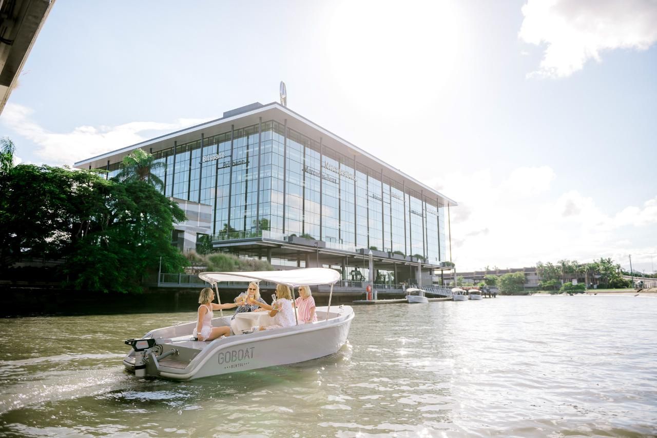 Three-Hour Electric Boat Hire Along Brisbane River for Up to Eight People 4
