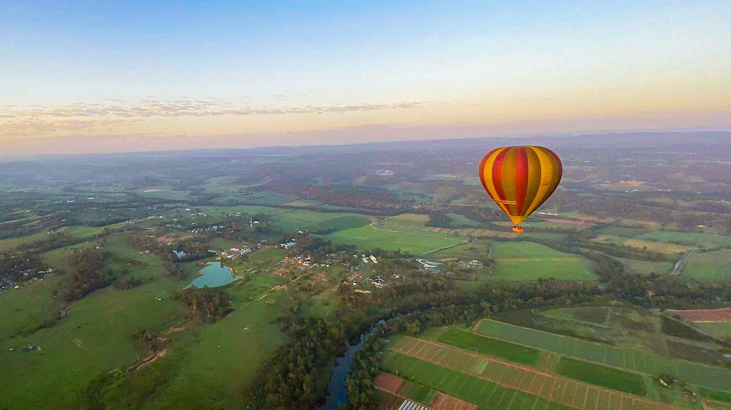 Scenic Sunrise Balloon Flight & Breakfast over Camden Valley 5