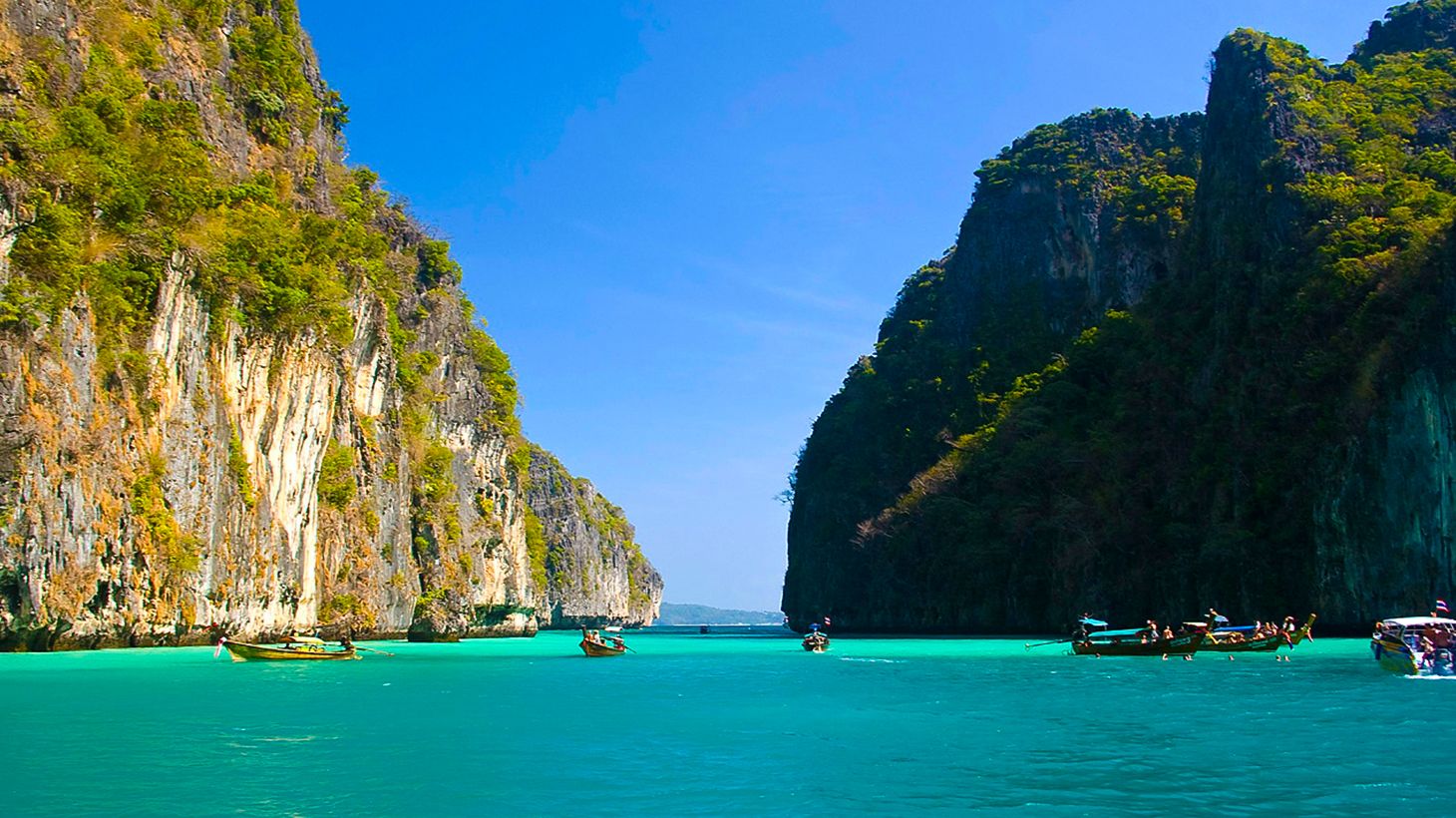 Early Bird Phi Phi Islands Full-Day Cruise with Lunch, Snorkelling & Return Transfers 4