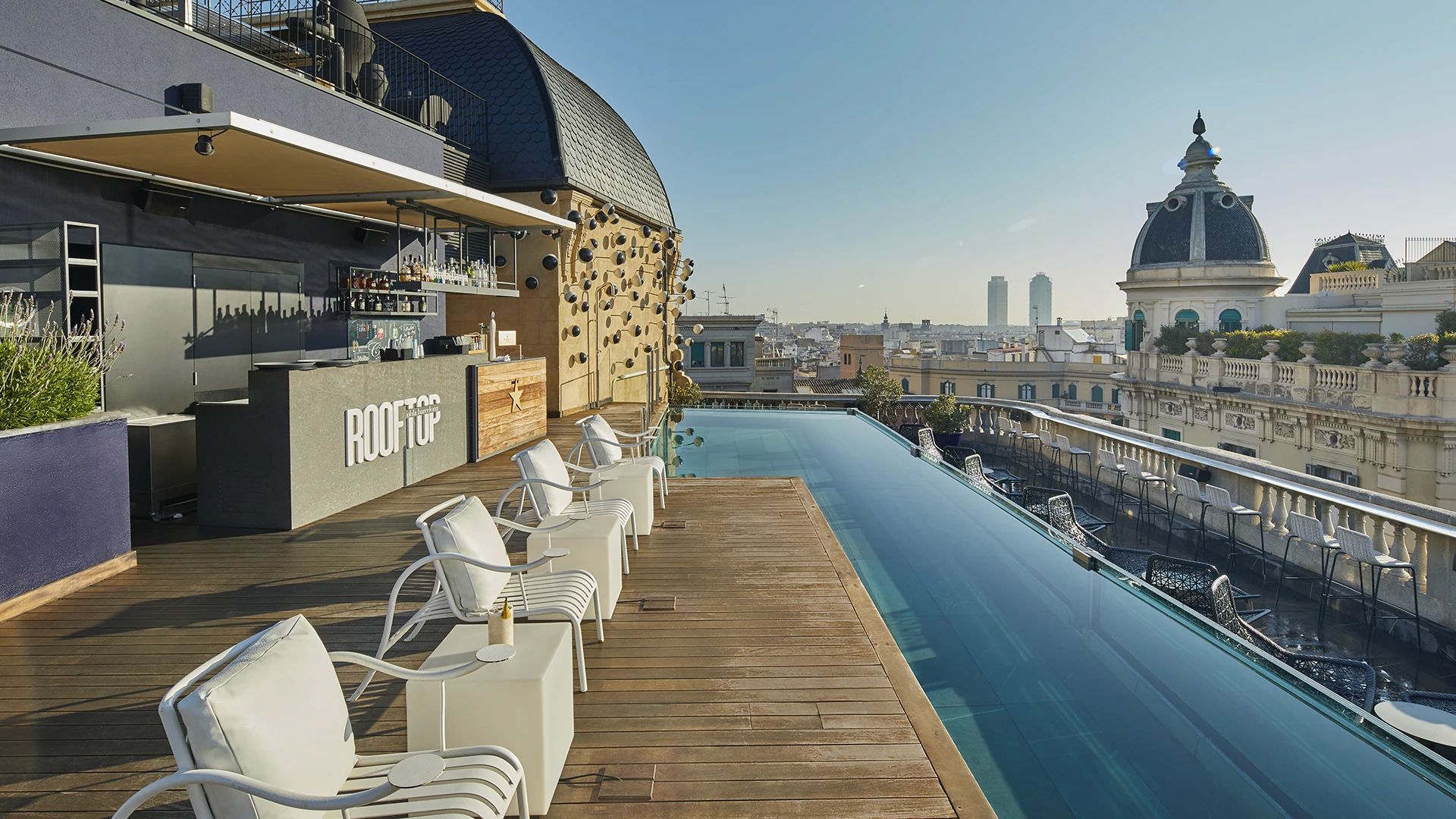 Prestigious Barcelona Escape with Daily Breakfast, Michelin-Starred Restaurant & Rooftop Infinity Pool