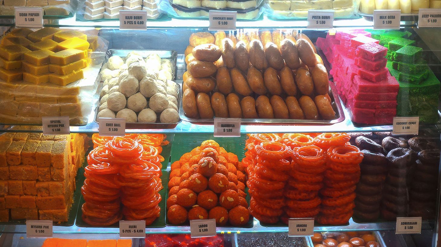 Discover the Taste of Singapore on a Six-Hour Small Group Food Tour with Local Guide & Tastings 2