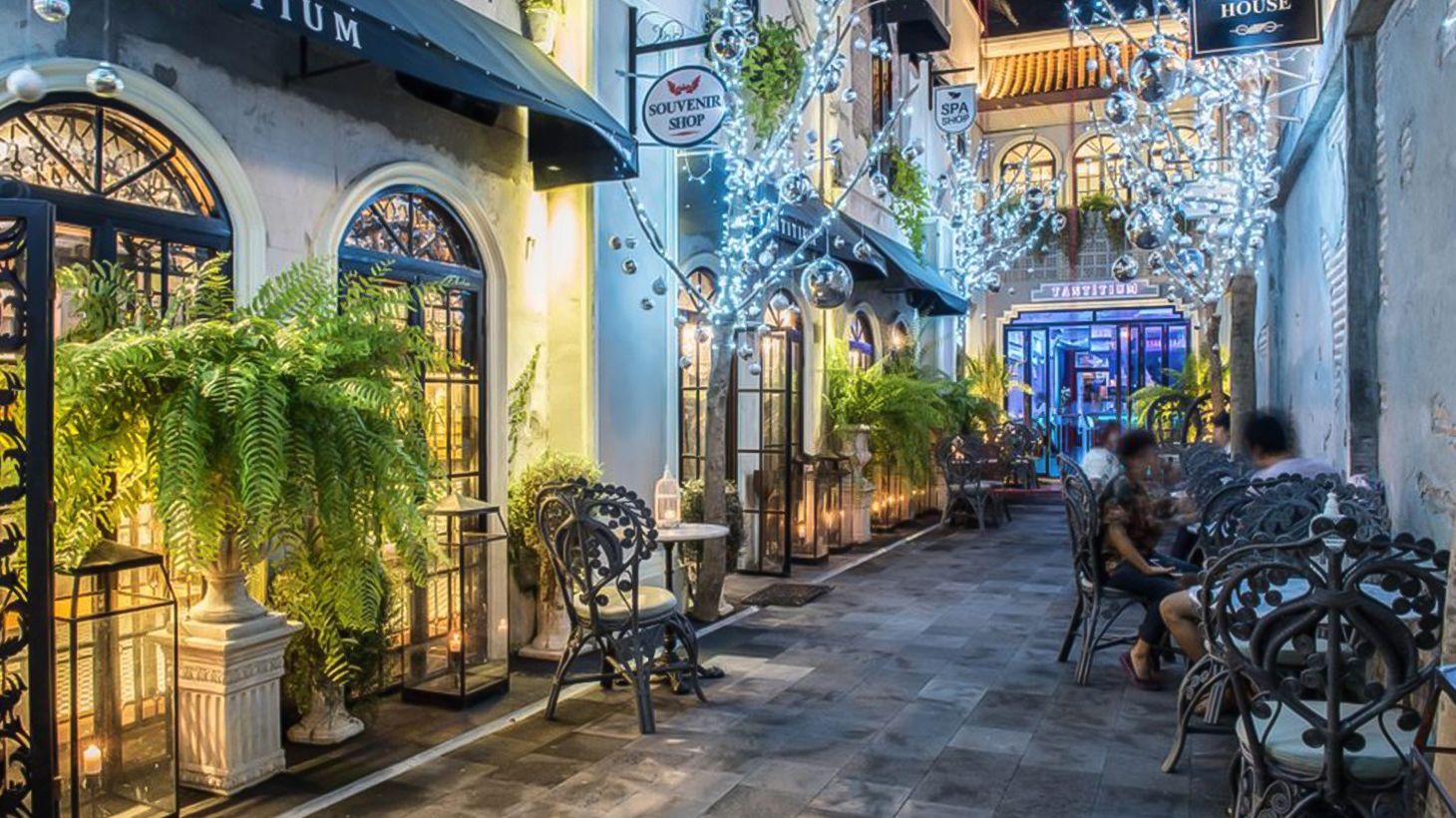 Half-Day Old Town Private Tour with Roundtrip Hotel Transfers 5