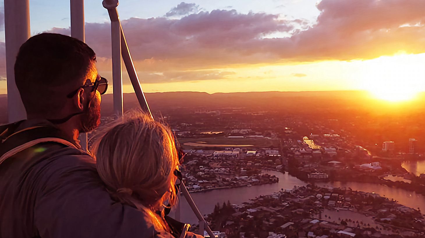 One-Hour Gold Coast Sunrise Hot Air Balloon Flight with Return Transfer & In-Flight Photography 2