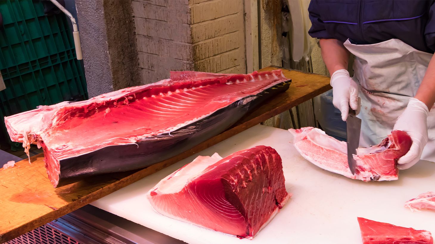 Half-Day Tsukiji Fish Market Tour with Seafood Lunch & Tastings 6