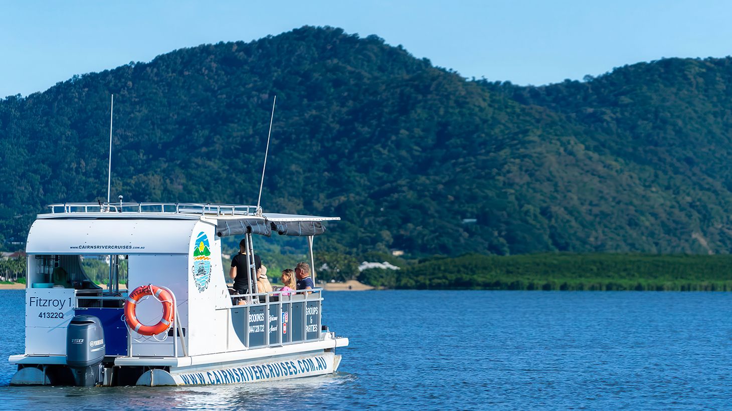 75-Minute Inlet Sightseeing Cruise with Scenic Vistas of Trinity Inlet, Onboard Snack & Beverage