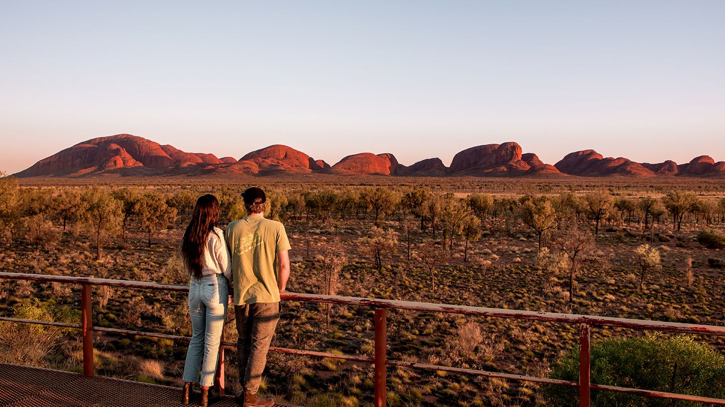 Transfert climatisé d’Ayers Rock Resort à Alice Springs avec commentaires du chauffeur