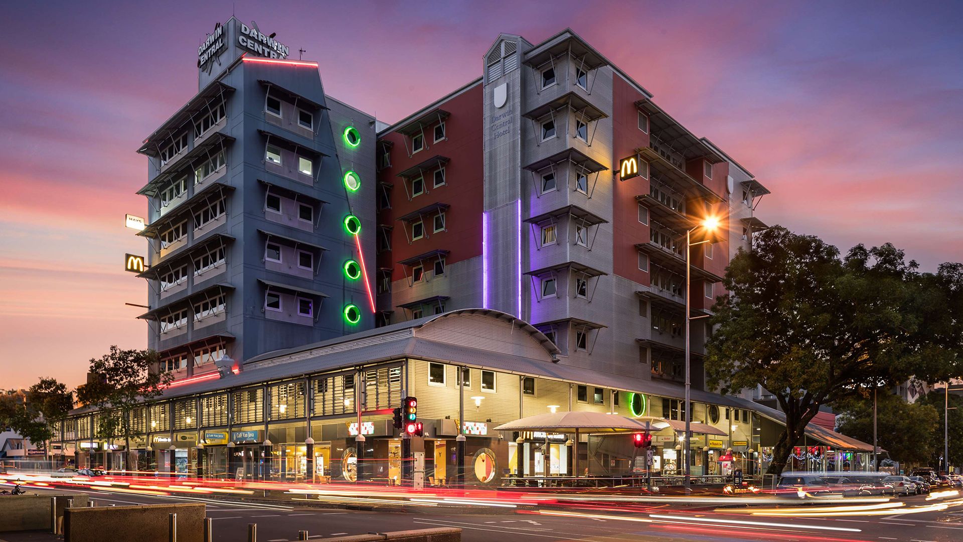 Modern Retreat in Heart of Darwin CBD near Harbour Esplanade