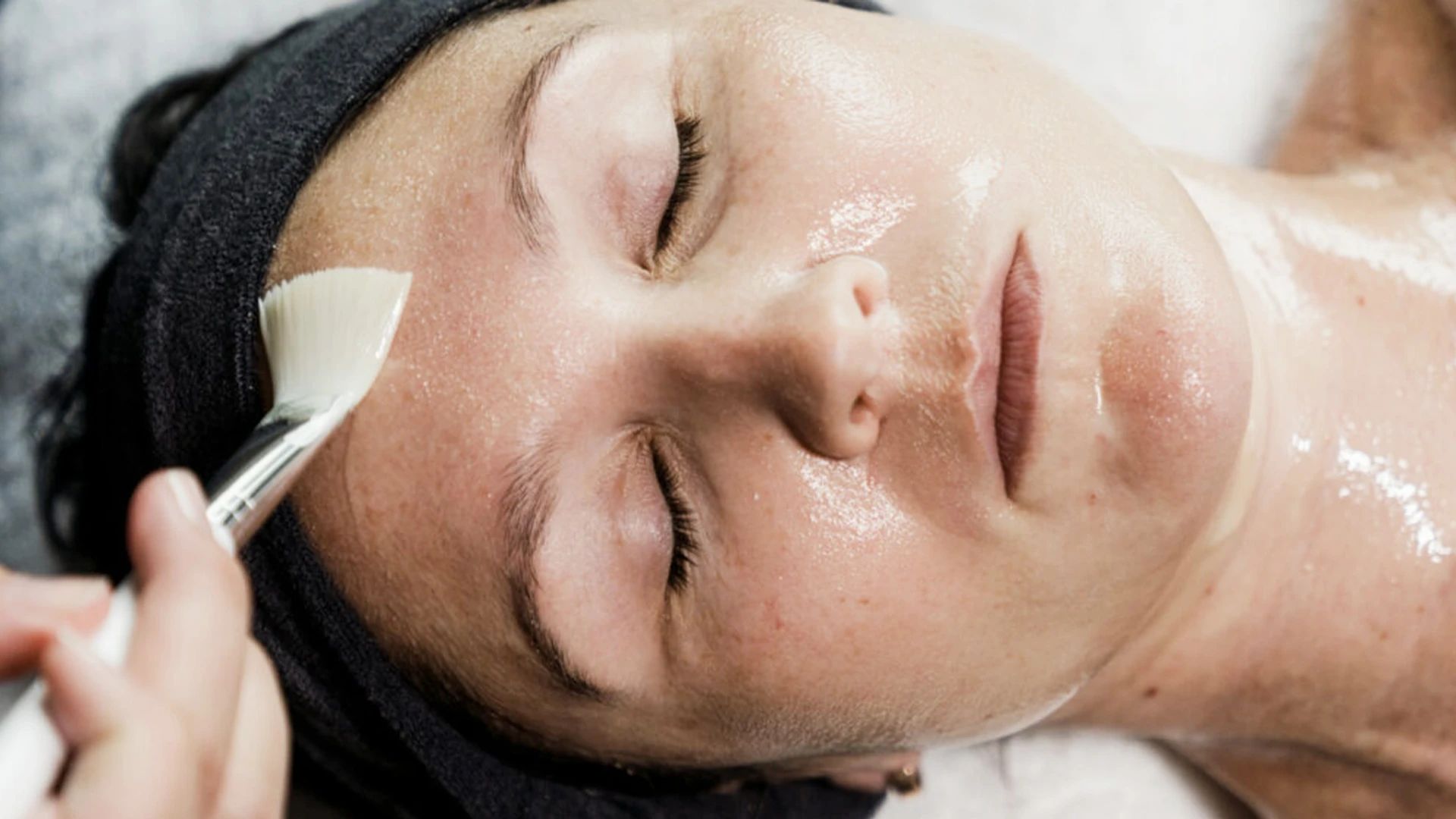 2.5-Hour Luxury Retreat for Two with Hydrolounge Session, Massage, Glass of Sparkling & Chocolates 4