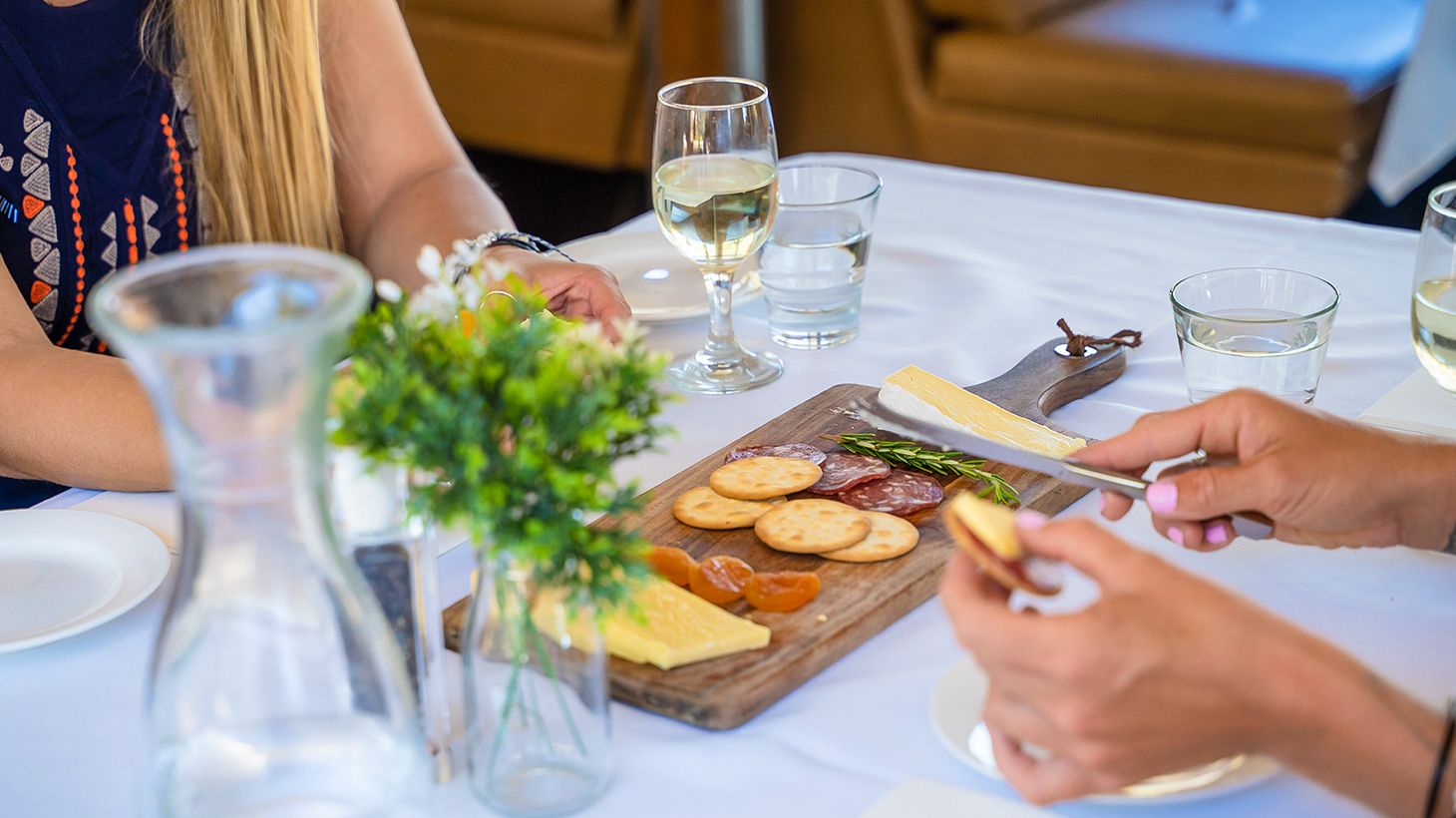 Full-Day Swan Valley Gourmet Wine Cruise with Welcome Drink & Platter Lunch 4