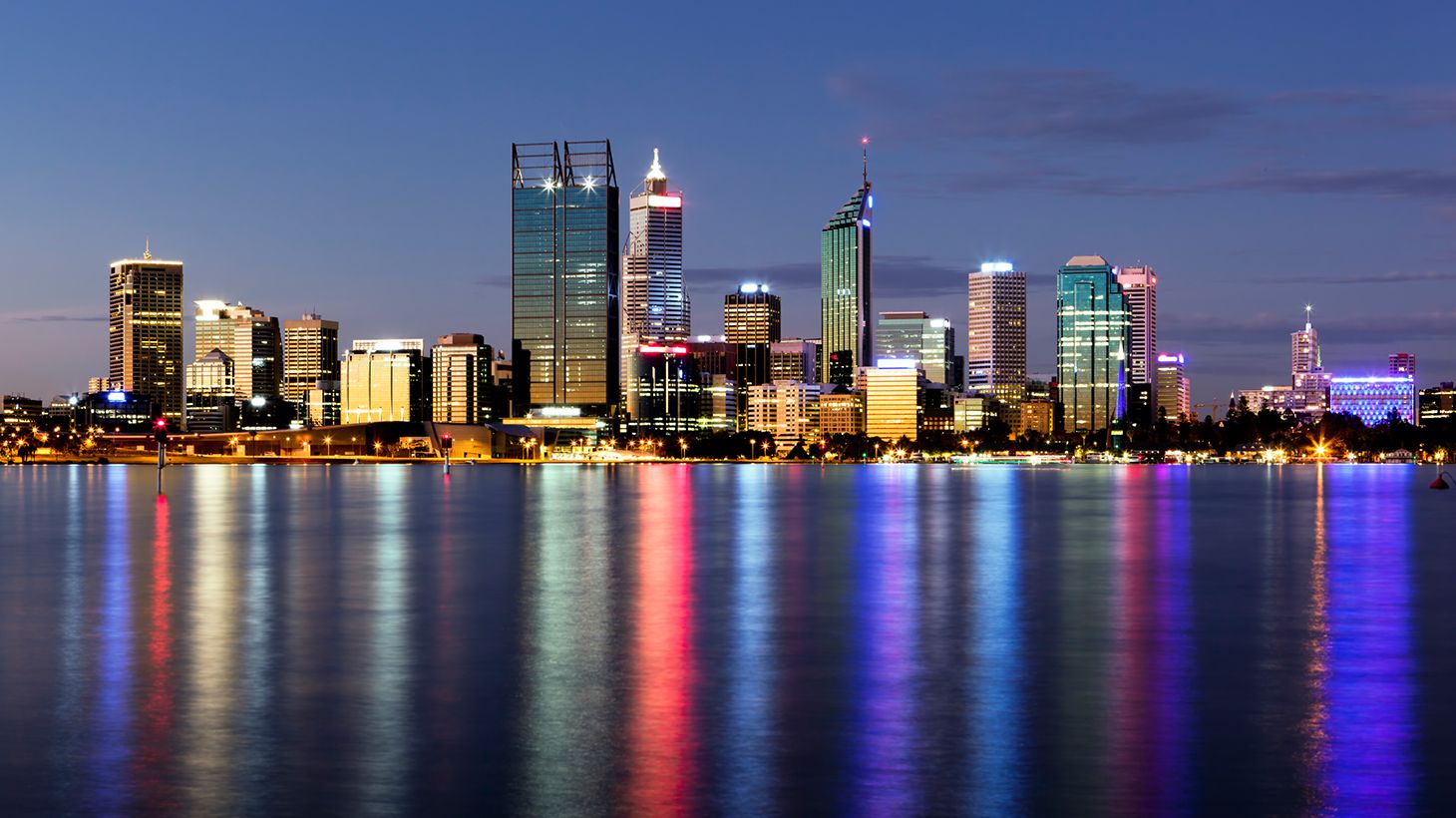 2.5-Hour Scenic Swan River Cruise with Buffet Dinner & Live Entertainment 2
