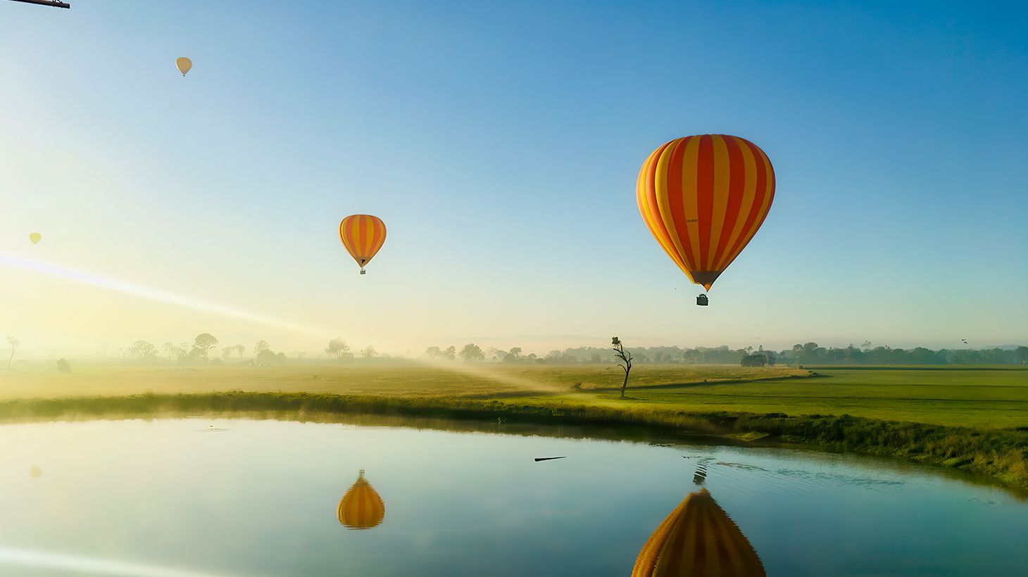 Six-Hour Gold Coast Ballooning Adventure with Glass of Sparkling Wine & Return Transfers