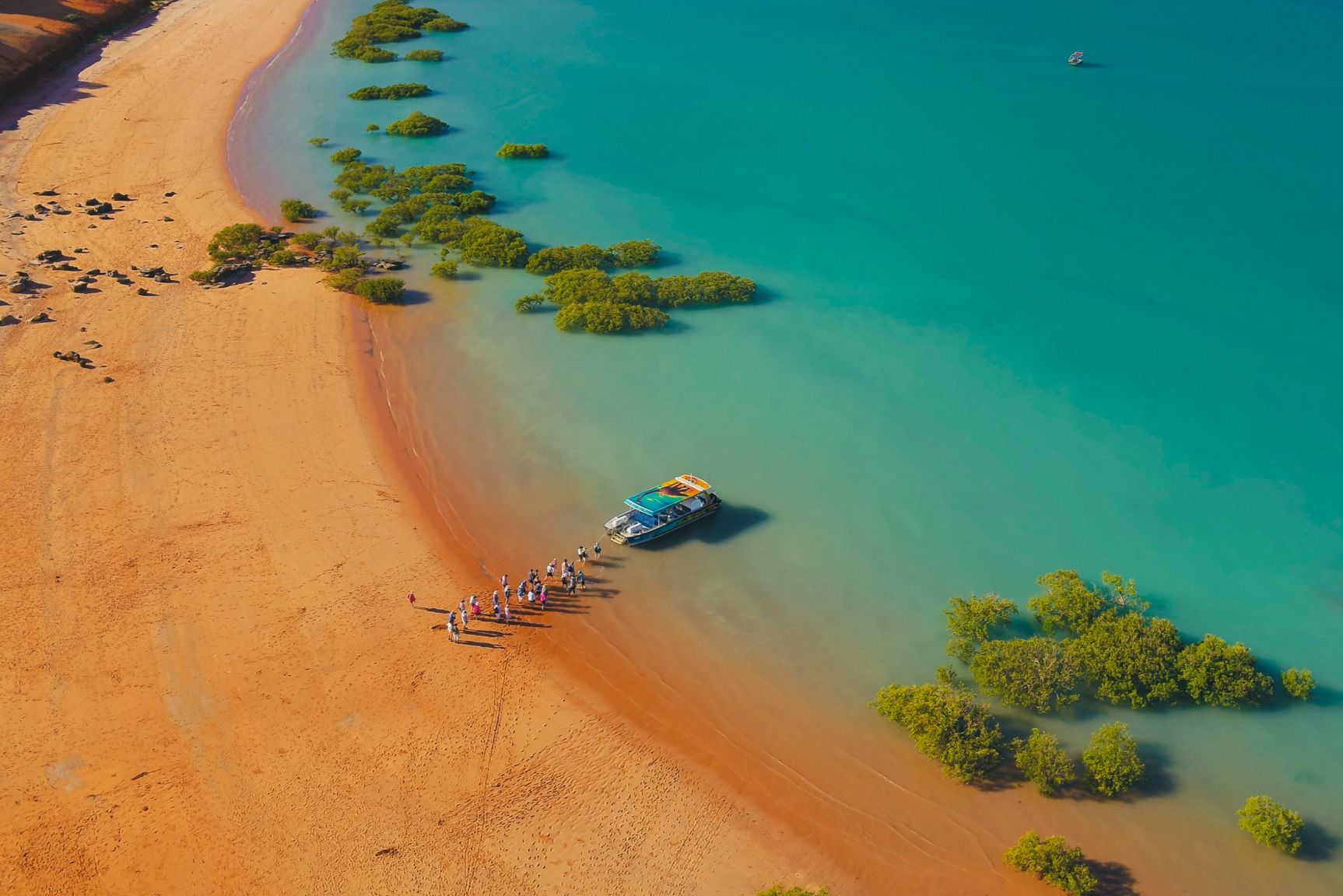 Broome Dinosaur Adventure Cruise with Beachside Tapas and Cocktail