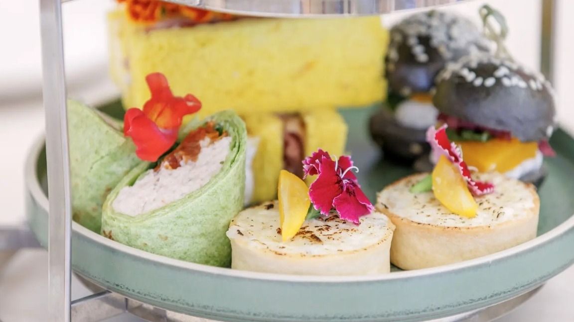 1,5-stündiger australischer Native High Tea mit Bellini im Ayers Rock Resort 4