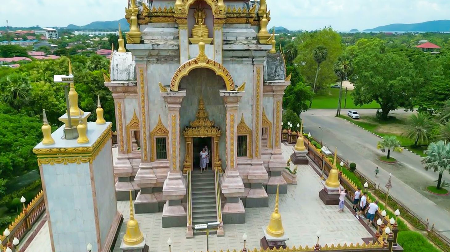 Discover the Tranquil Beauty of Buddhist Architecture on an Awe-Inspiring Three Temples Private Guided Tour 2