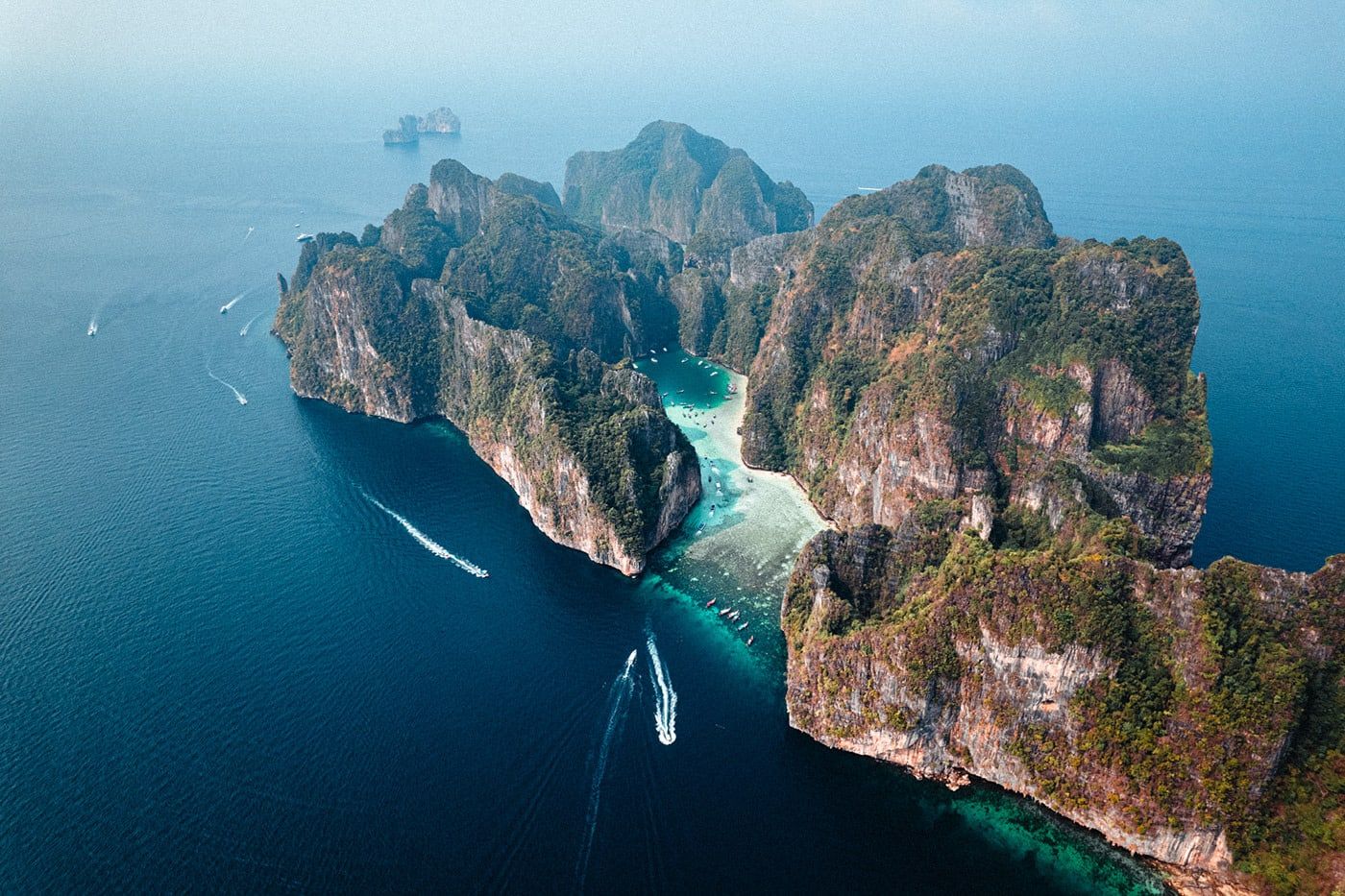 Phuket:Phiphi Maya Bay Full Day Tour with Seaview Buffet Lunch