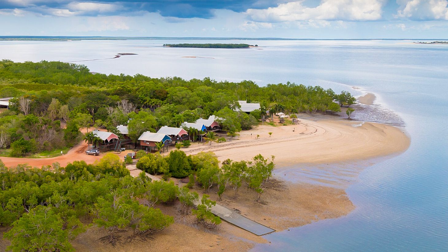 Five-Hour Helicopter Flight Pub Crawl with Four Iconic Top End Venue Visits 2