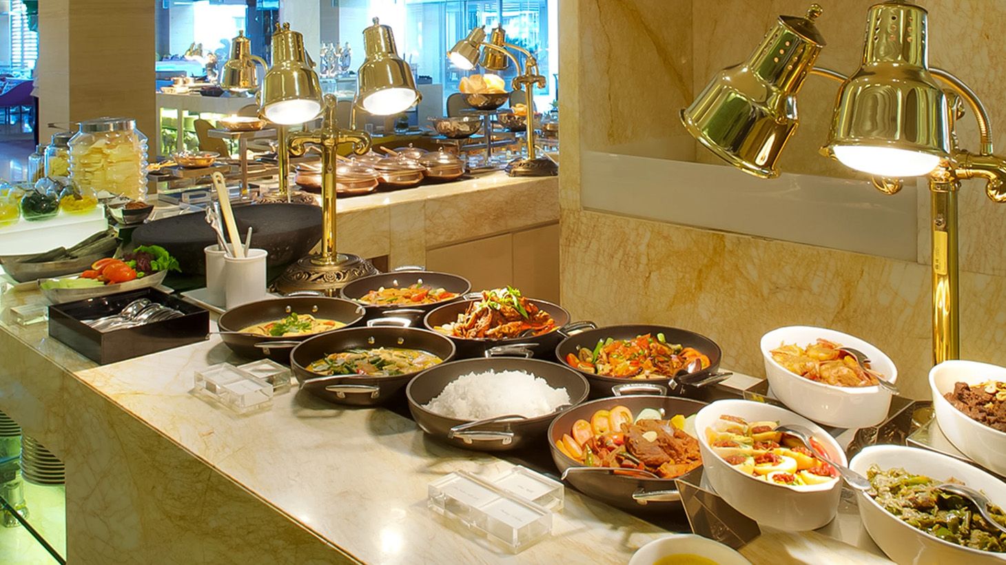 Indulge in an International Buffet Lunch or Dinner at Mulia Resort 3