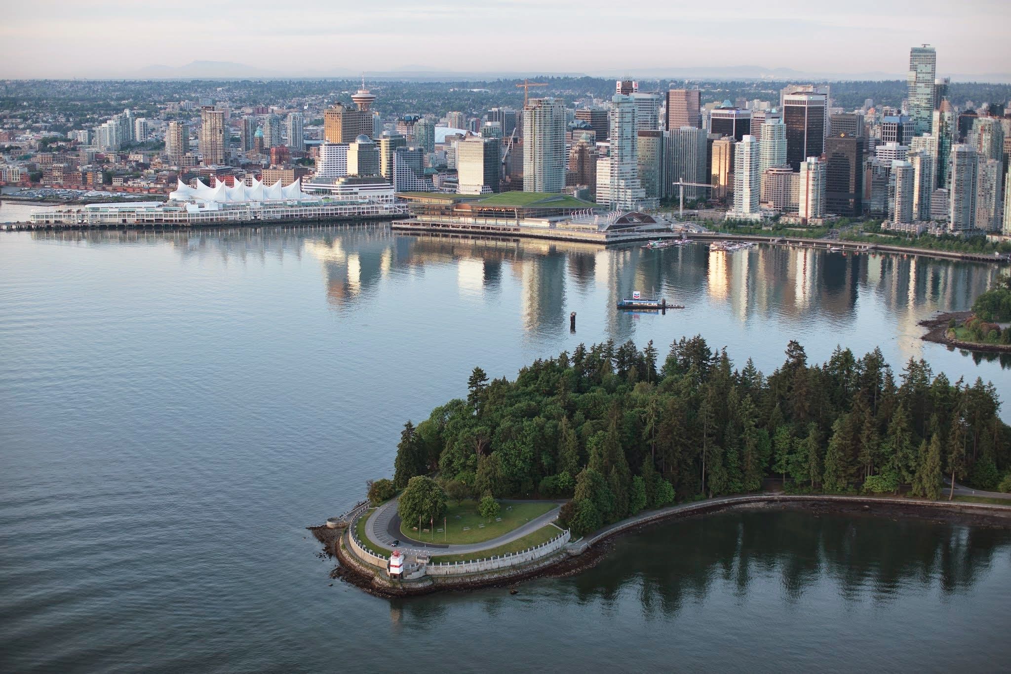 Vancouver City Highlights and The Lookout Westcoast Sightseeing Tour