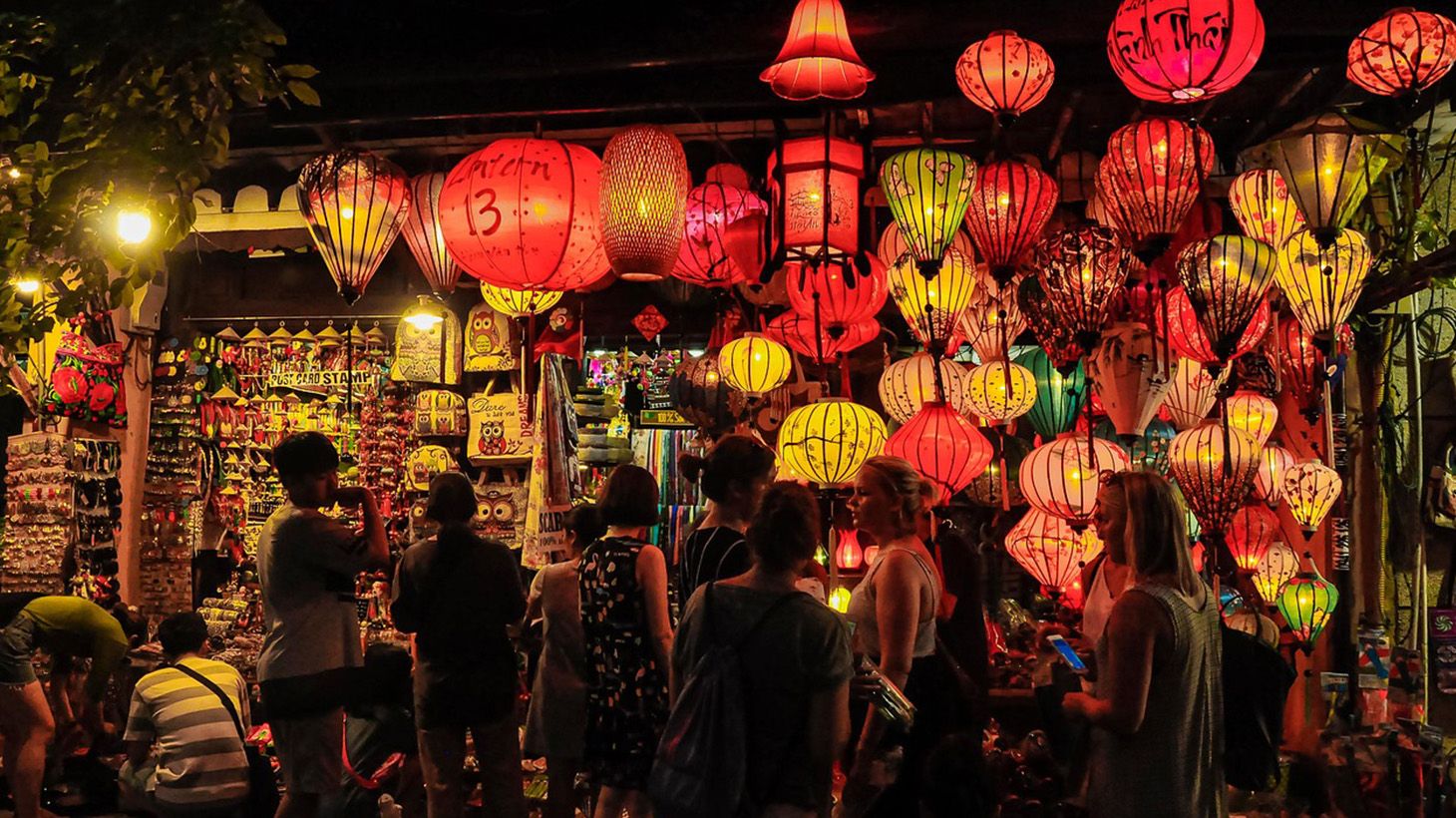 2.5-Hour Hoi An Evening Food Tour with Tastings & Hotel Transfers 7