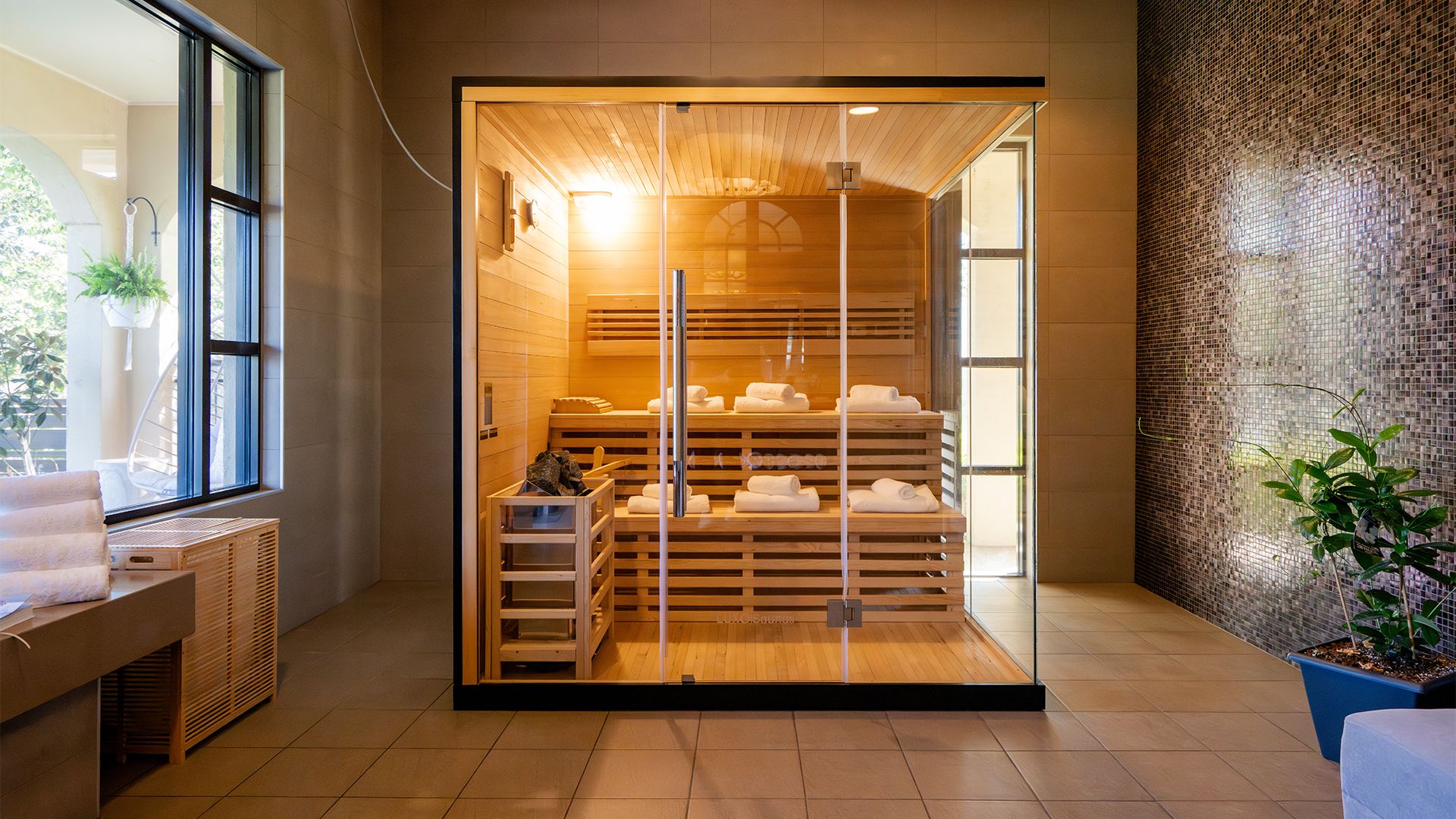 2.5-Hour Hunter Valley Luxury Retreat for One with Hydrolounge, Massage, Sparkling & Chocolates 4