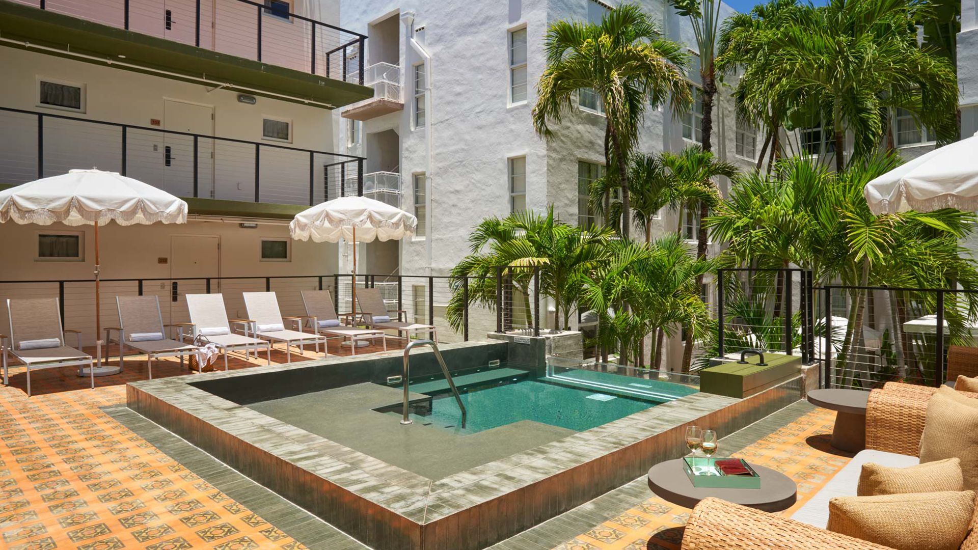 Historic Art Deco Miami Escape within South Beach Neighbourhood