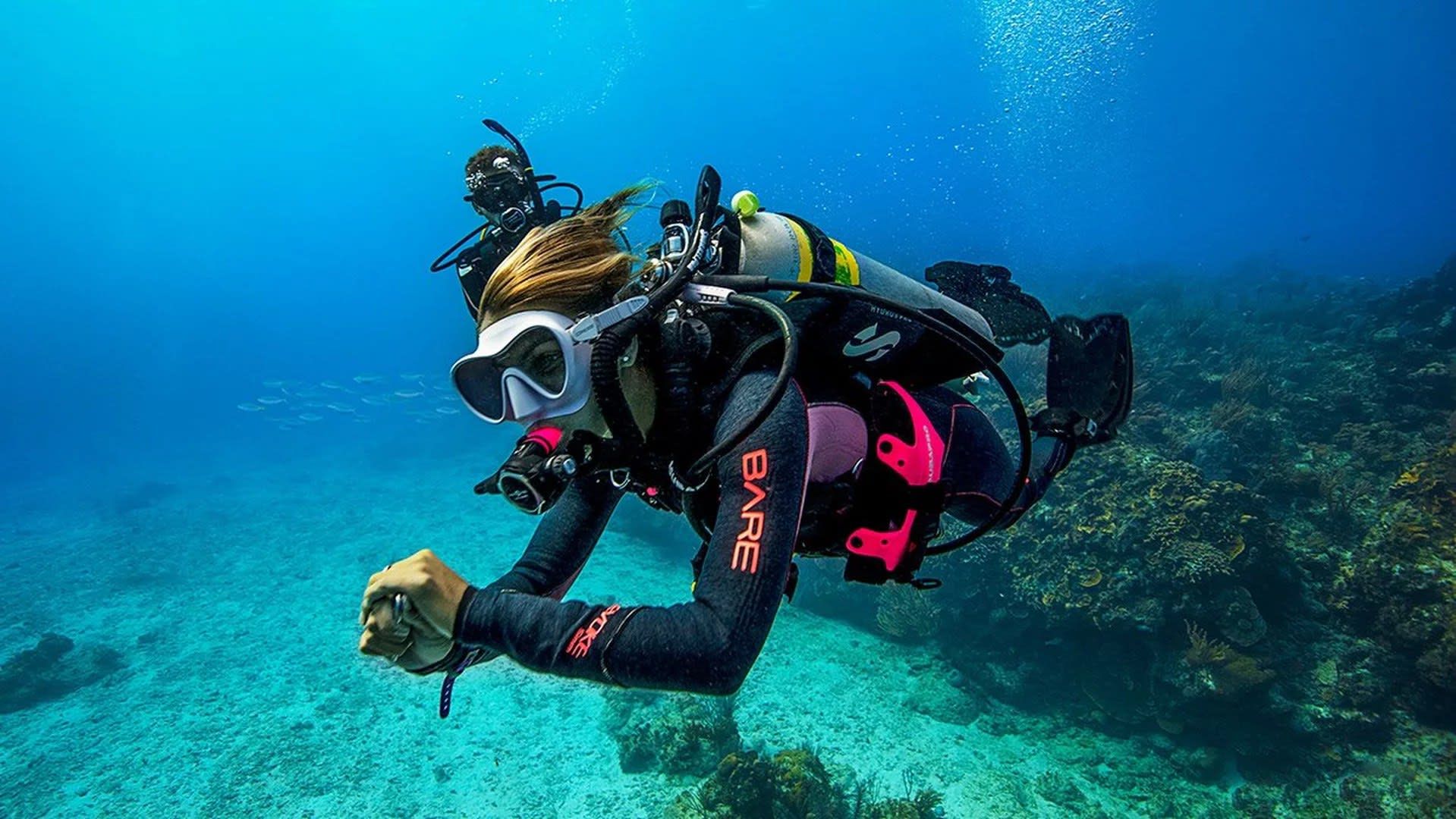 Nitrox-Tauchen lernen auf Koh Phi Phi mit PADI 5* Dive Center