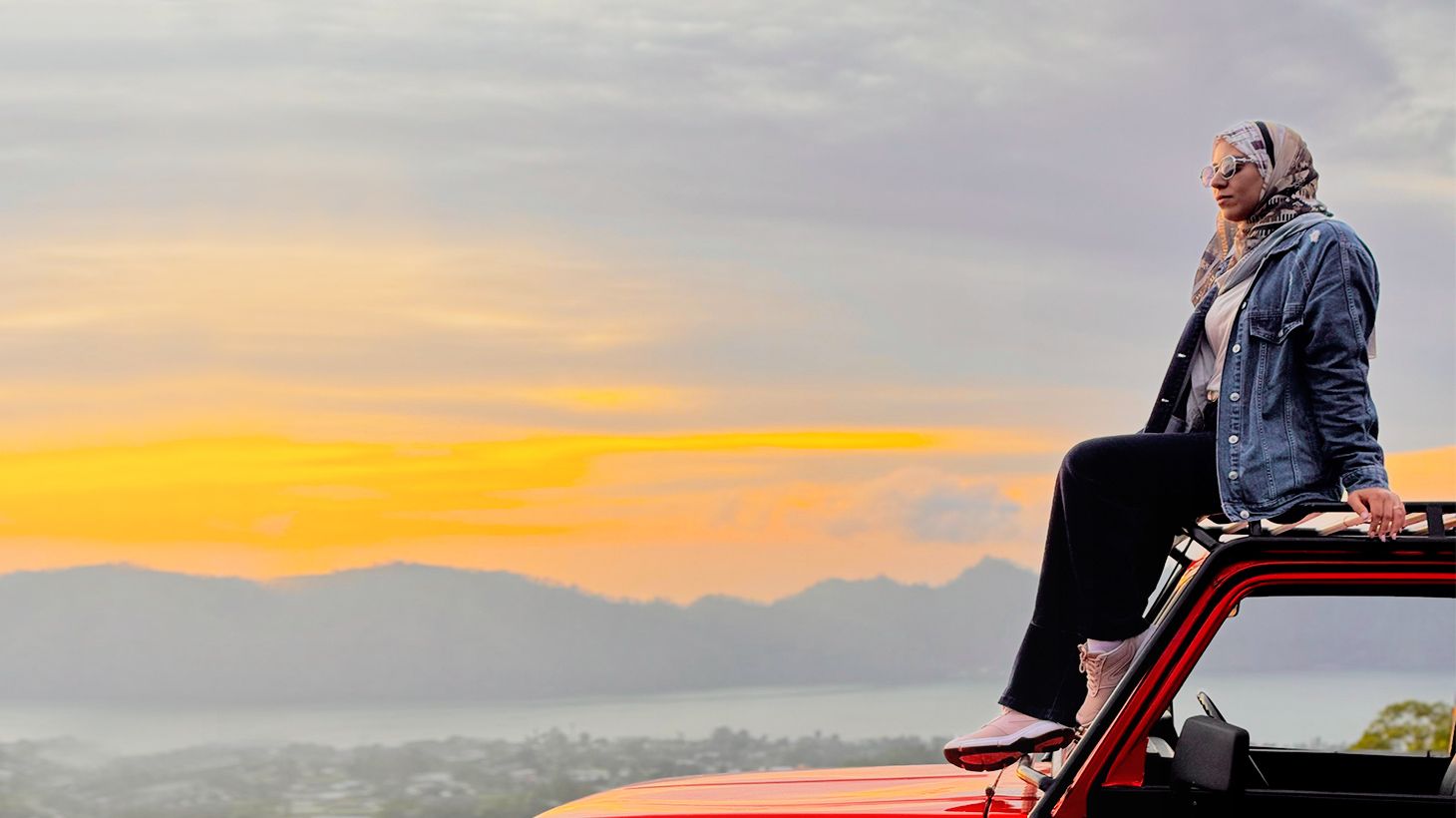 Sunrise or Afternoon Mount Batur Jeep Tour with Lunch & Return Transfers