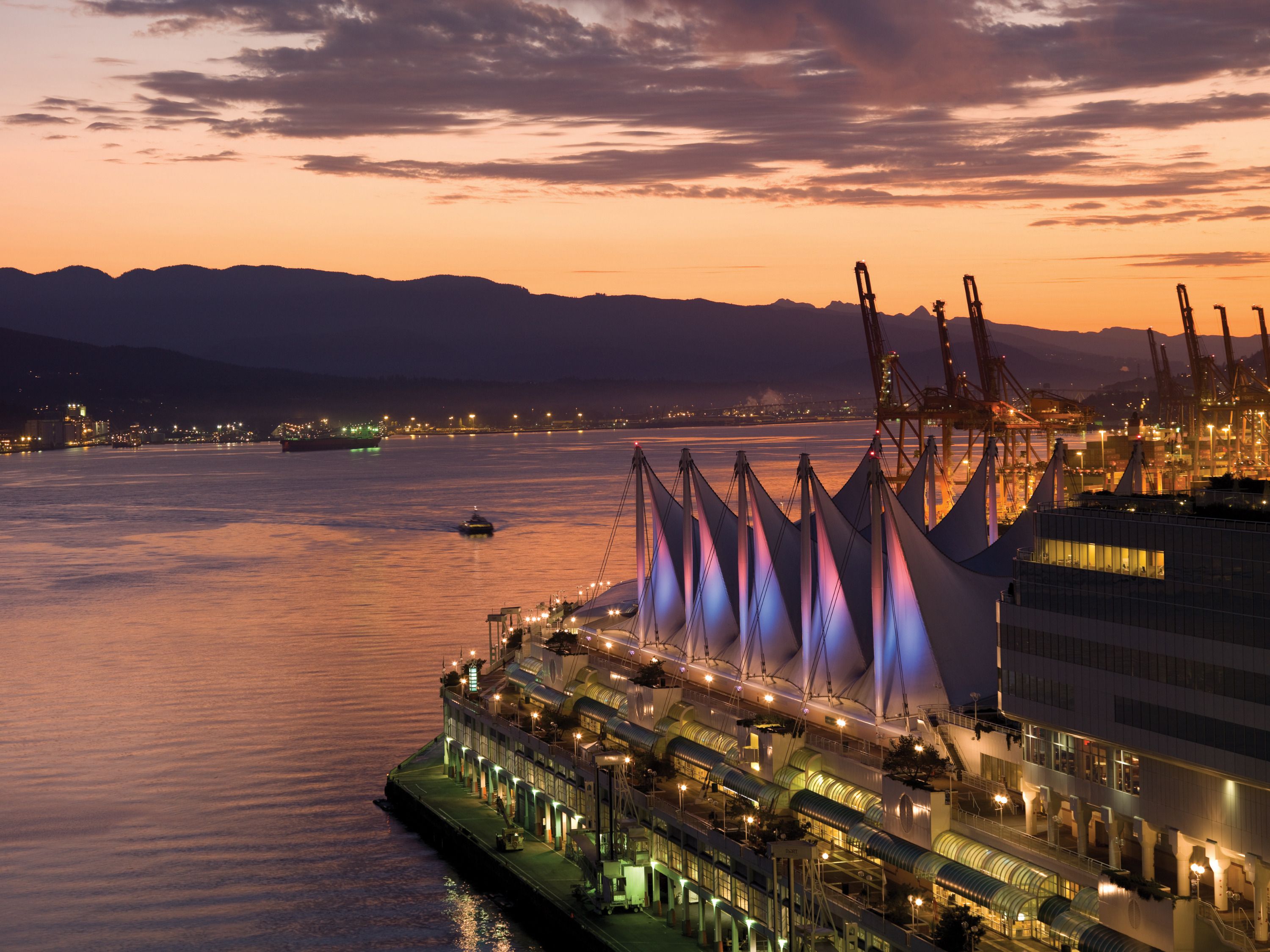 Big Bus Vancouver & Twilight City Tour Combo