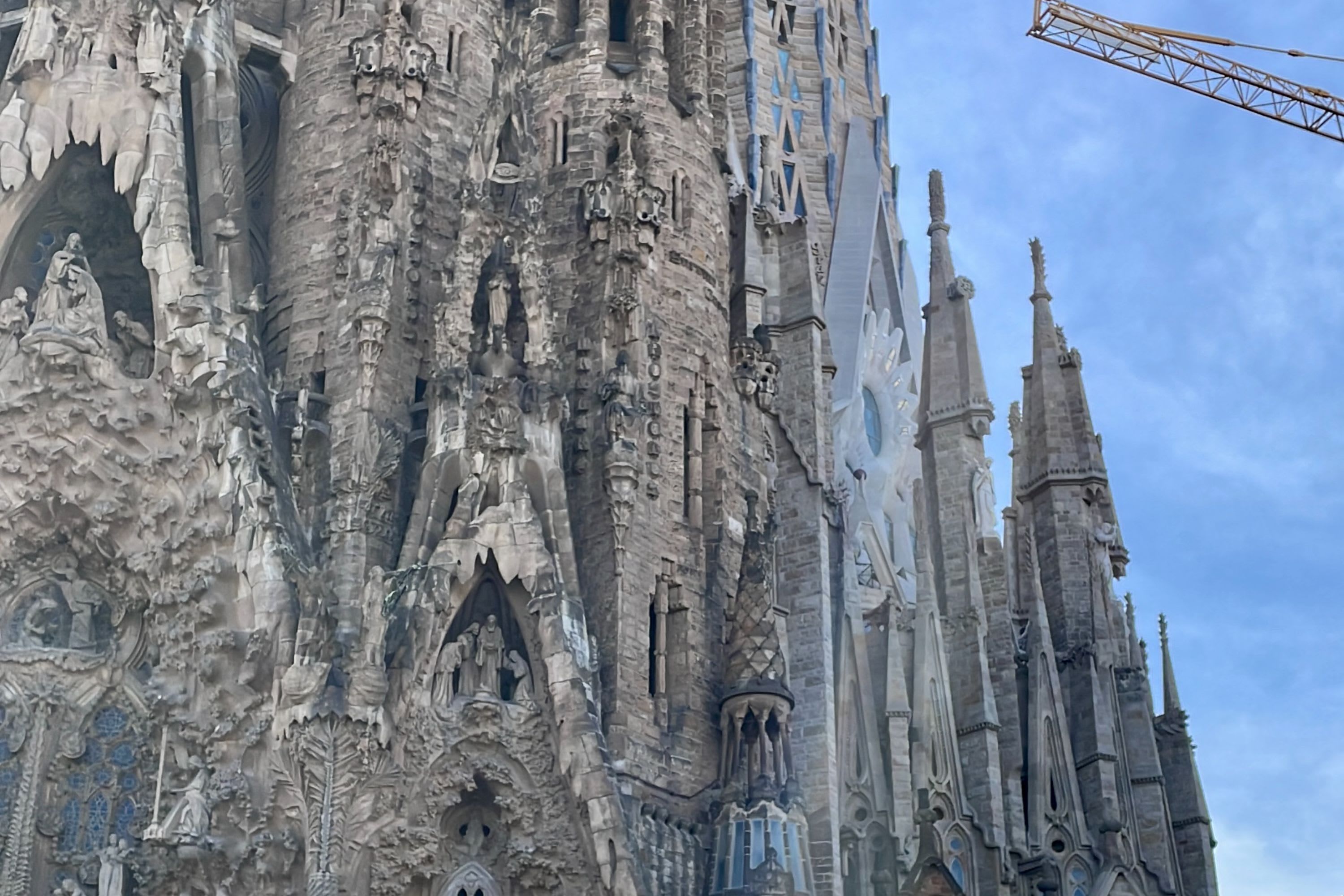 Barcelona 3-Hour Bike Tour: Gaudi Highlights & Top City Sights