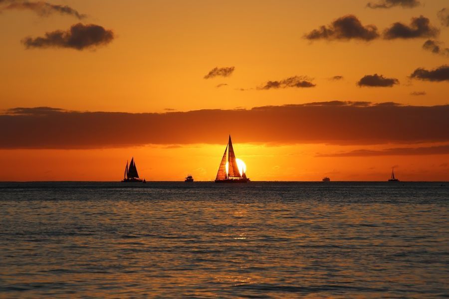 Waikiki Sunset & Fireworks Sailing Experience in Hawaii