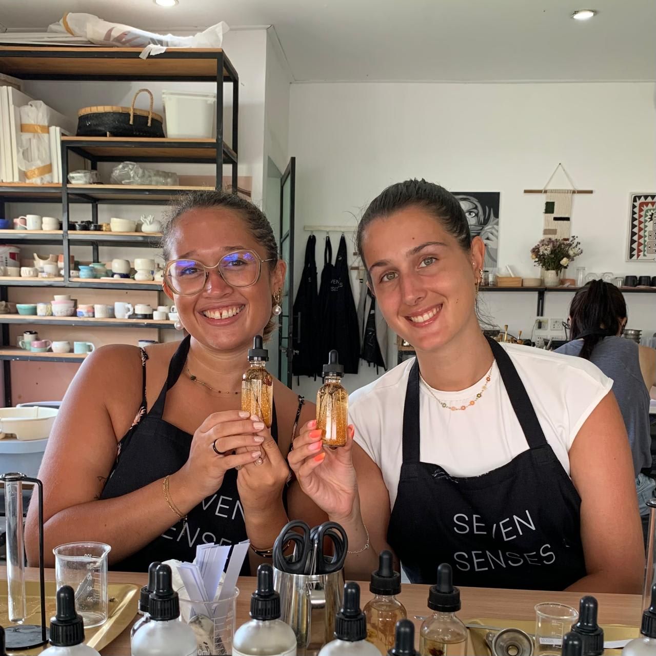 Atelier de création d’huile corporelle parfumée à Canggu, Bali