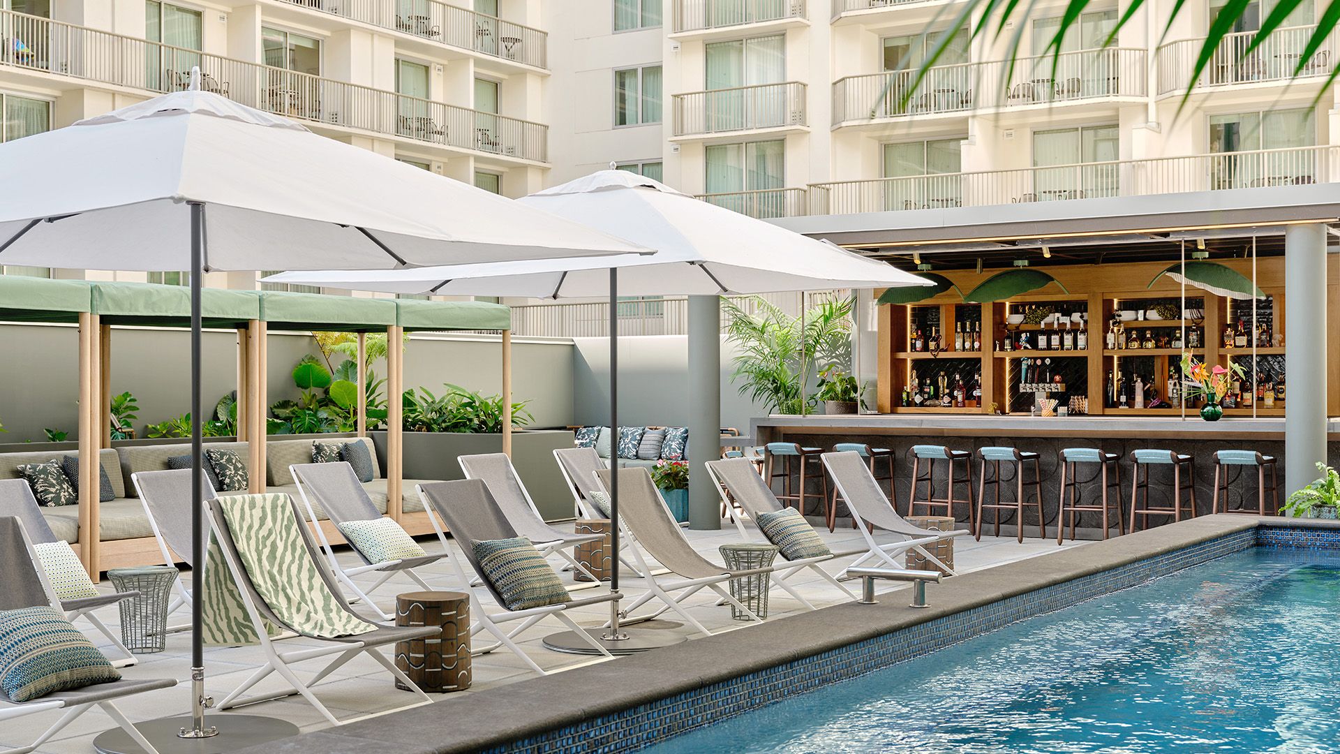 Hawaii Adults-Only Waikiki Oasis with Daily Breakfast, Daily US$50 Credit & Wellness Activities