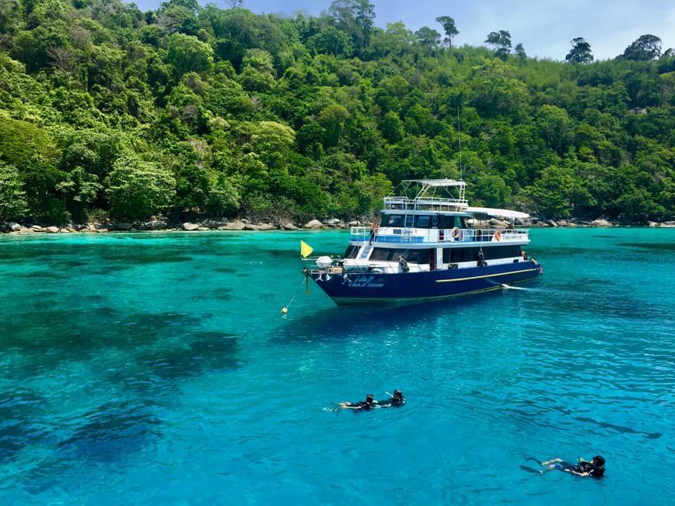 Offrez-vous une excursion de 3 plongées sous-marines à Phuket avec un centre PADI 5 étoiles