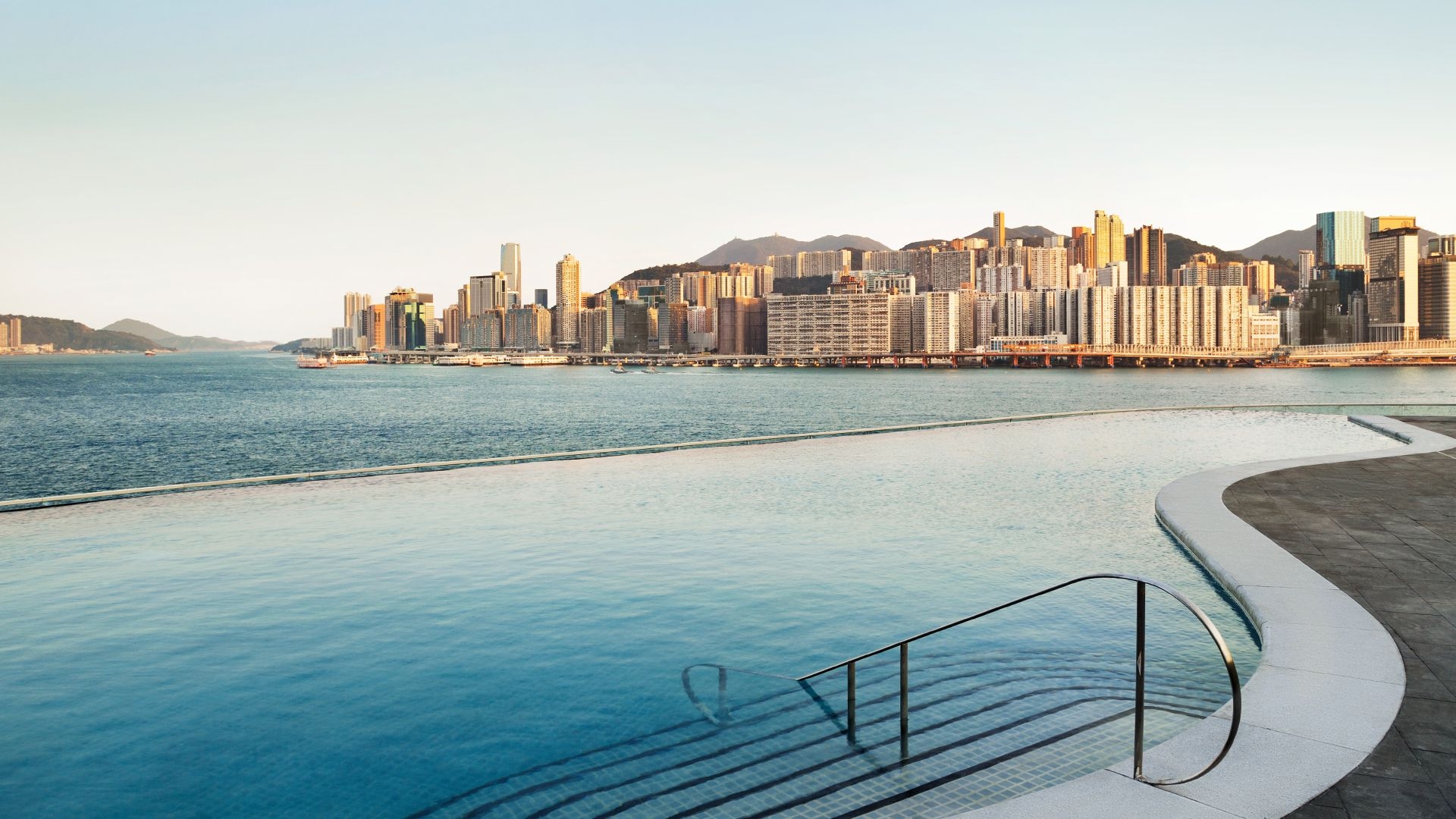 Infinity pool at Kerry Hotel, Hong Kong 