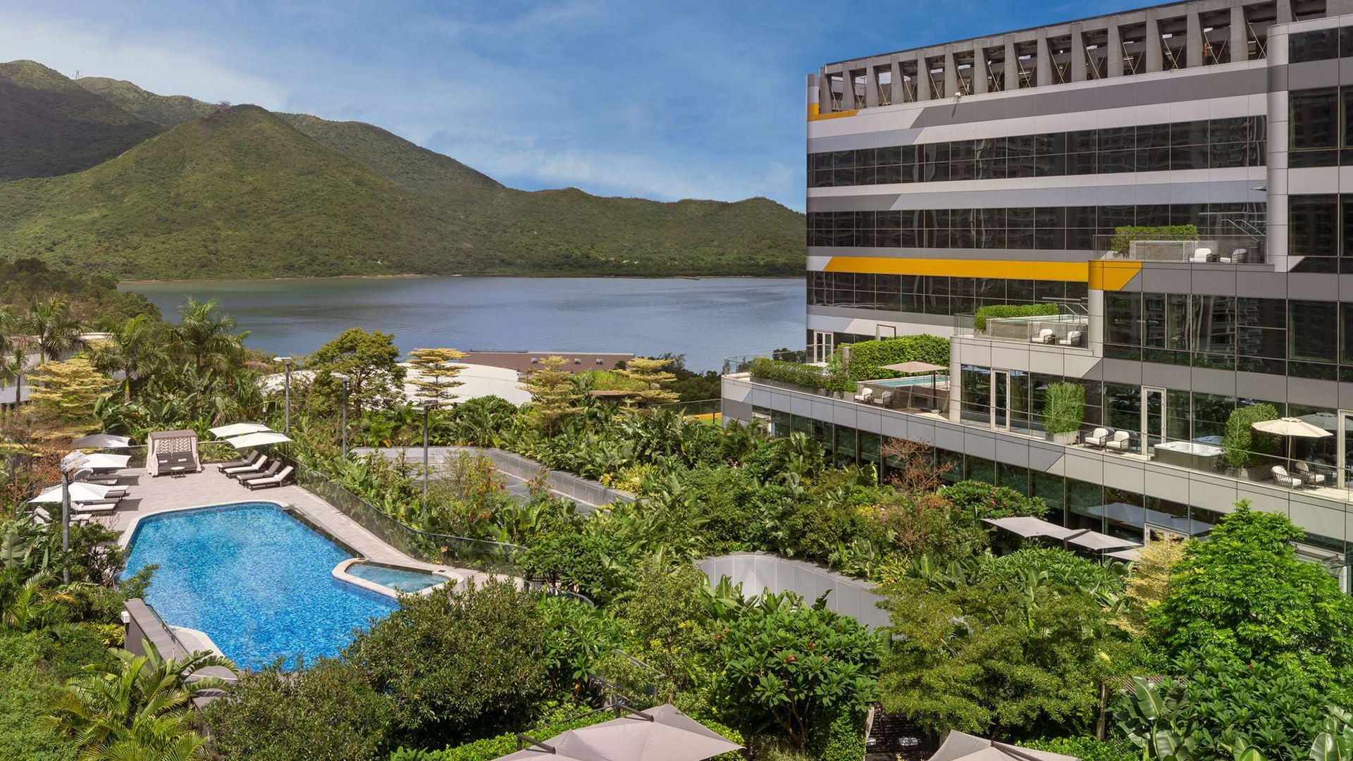 Islands District Luxury and 5 Star Hotels and Resorts - Luxury Escapes