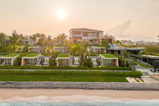 Beachfront overview at MASON Pattaya