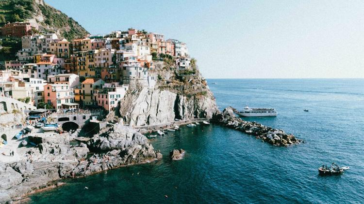 5 Perks to Booking an Early Bird Euro Summer