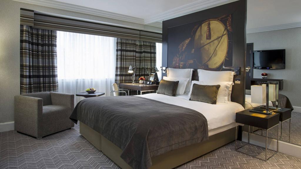 Elegant room at The Lowndes London – A Jumeirah Partner Hotel