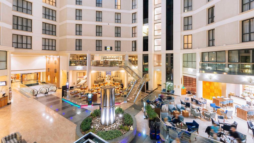 Sofitel London Gatwick, lobby.