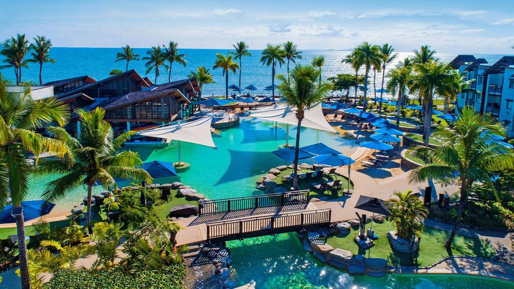 Luftaufnahme des Radisson Blu Resort, Fiji Denarau Island