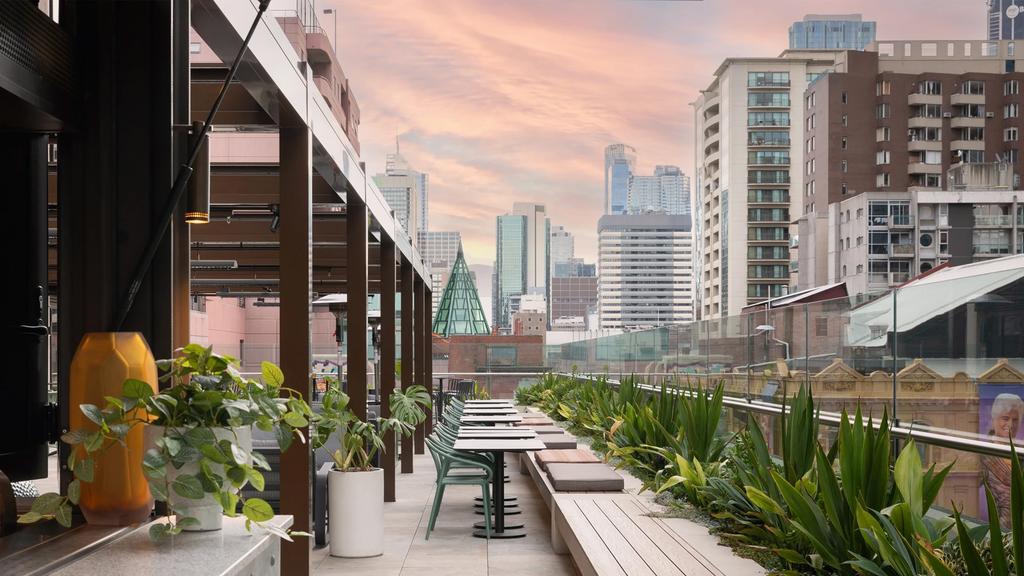 Rydges Melbourne Terrace Bar