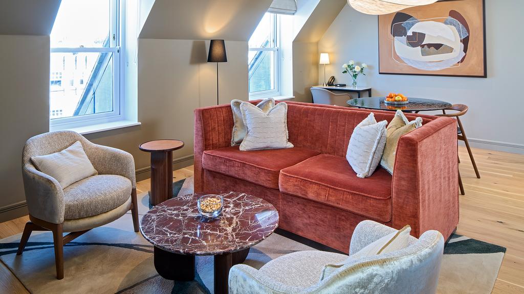 Stylish apartment living area with modern decor in Chelsea, London.