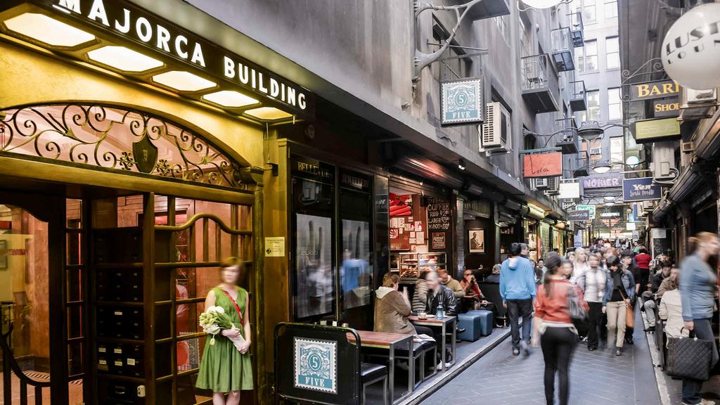 Busy street in Flinders Lane.