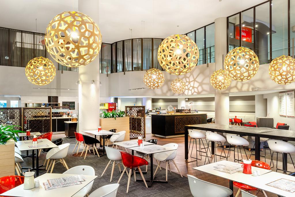 ibis kitchen at ibis Melbourne Hotel & Apartments