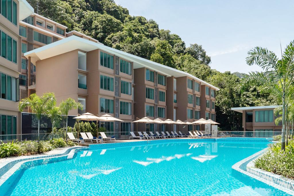 Swimming pool at Wyndham Garden Phuket Kamala