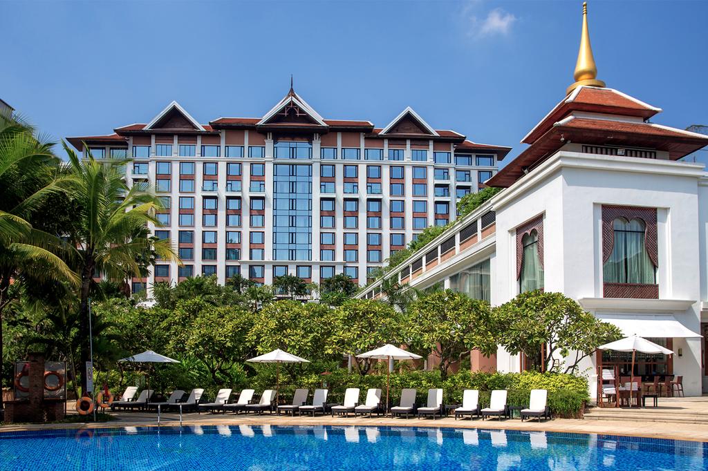 Pool at Shangri-La Chiang Mai 