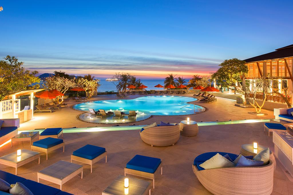 Pool at Diamond Cliff Resort & Spa  